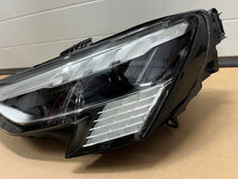 Laden Sie das Bild in den Galerie-Viewer, Frontscheinwerfer Audi A3 8Y0941035 Full LED Links Scheinwerfer Headlight