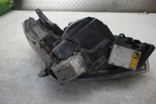 Laden Sie das Bild in den Galerie-Viewer, Frontscheinwerfer Opel Astra H Xenon Links Scheinwerfer Headlight SCH4732528820sv