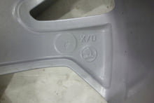 Laden Sie das Bild in den Galerie-Viewer, 1x Alufelge 17 Zoll 7.0&quot; 5x112 45ET 5E0601025S Skoda Octavia Iii Rim Wheel