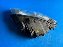 Load image into Gallery viewer, Frontscheinwerfer Audi A4 301219282 Xenon Rechts Scheinwerfer Headlight