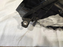 Load image into Gallery viewer, Frontscheinwerfer VW Caddy 2K1941032A 2K1941032 Xenon Rechts Headlight SCH5280740192md