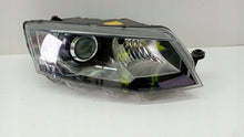 Laden Sie das Bild in den Galerie-Viewer, Frontscheinwerfer Skoda Octavia III 5E1941016 Xenon Rechts Headlight SCH1118050748sj