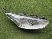 Load image into Gallery viewer, Frontscheinwerfer Ford B-Max AV11-13W029-AD Rechts Scheinwerfer Headlight SCH1392113835qi