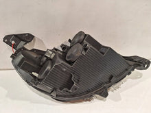 Laden Sie das Bild in den Galerie-Viewer, Frontscheinwerfer Peugeot 2008 208 II 9823194080 Links Scheinwerfer Headlight