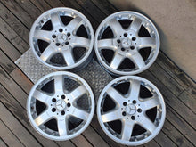 Load image into Gallery viewer, 4x Alufelge 17 Zoll 8.5&quot; 5x112 52ET Glanz Silber A1634012702 Mercedes-Benz W163