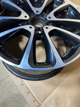 Laden Sie das Bild in den Galerie-Viewer, 1x Alufelge 18 Zoll 8.0&quot; 5x112 43ET Glanz A2134011600 Mercedes-Benz W213 S213 Mg