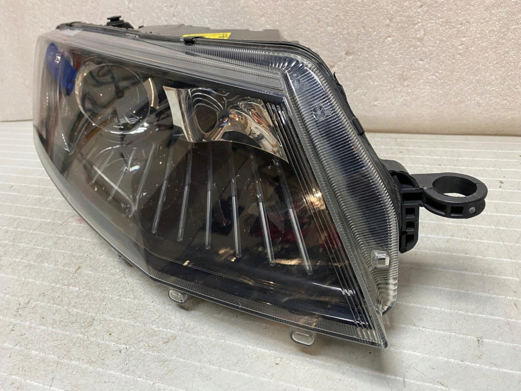 Frontscheinwerfer Skoda Octavia III 5E1941016 Xenon Rechts Headlight SCH2675404138bt