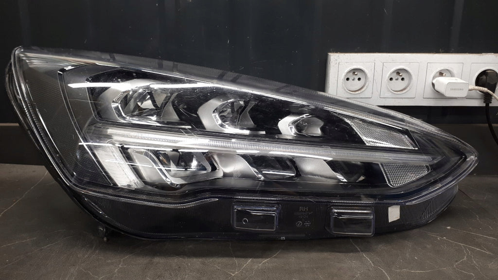 Frontscheinwerfer Ford Focus Rechts Scheinwerfer Headlight SCH7725280162bn