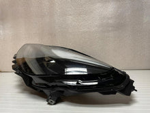 Laden Sie das Bild in den Galerie-Viewer, Frontscheinwerfer Tesla Model 3 1514952-00-D LED Links Scheinwerfer Headlight SCH1802385645yc
