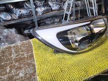 Load image into Gallery viewer, Frontscheinwerfer Kia Rio III 92102-1WXXX Rechts Scheinwerfer Headlight