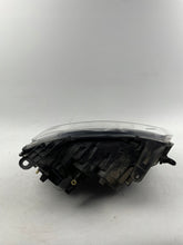 Load image into Gallery viewer, Frontscheinwerfer Dacia Duster 260609367R Ein Stück (Rechts oder Links)