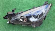 Load image into Gallery viewer, Frontscheinwerfer Mazda III 2532425003 Halogen Links Scheinwerfer Headlight