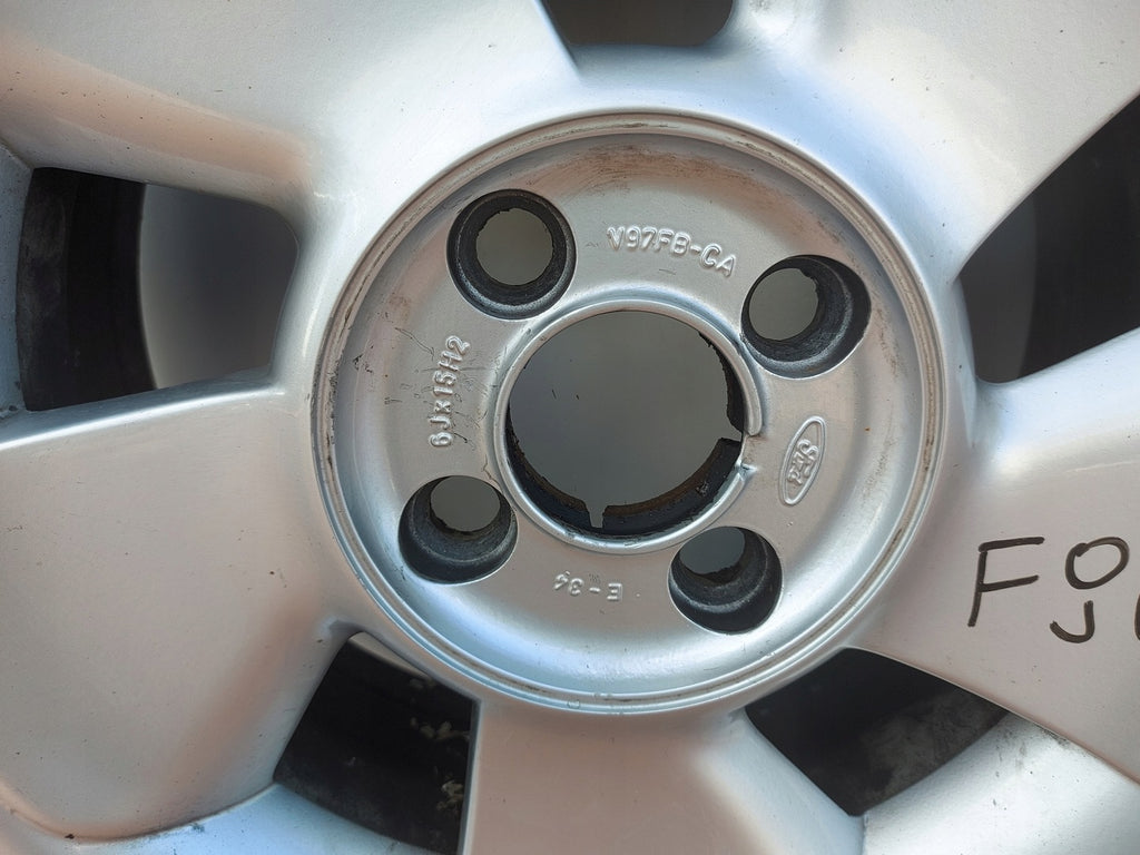 1x Alufelge 15 Zoll 6.0" 4x108 34ET Glanz Silber V97FB-CA Ford Puma Rim Wheel