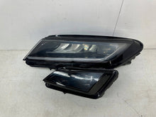 Laden Sie das Bild in den Galerie-Viewer, Frontscheinwerfer Skoda Kodiaq 566941015H 566941016H Full LED Ein Satz Headlight SCH3360414149la