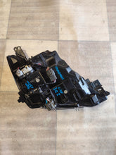 Load image into Gallery viewer, Frontscheinwerfer Mazda D09K-51040 Links Scheinwerfer Headlight SCH2693312611jz