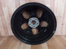Load image into Gallery viewer, 1x Alufelge 17 Zoll 7.0&quot; 5x114.3 53ET Glanz Graphit 52910-J7400 Kia Ceed Mg