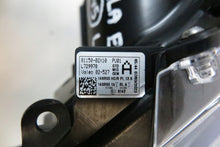 Laden Sie das Bild in den Galerie-Viewer, Frontscheinwerfer Toyota Corolla 81150-02X10 LED Links Scheinwerfer Headlight