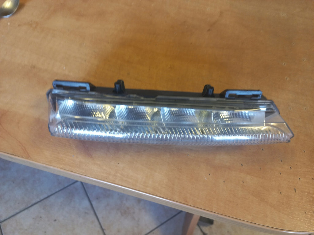 Frontscheinwerfer Mercedes-Benz W246 A2049069200 LED Rechts Headlight