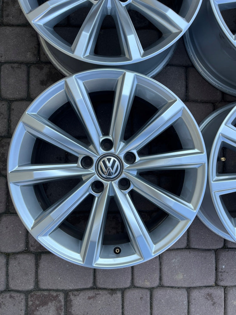 4x Alufelge 17 Zoll 7.0" 5x112 40ET 3G0601025BP VW Passat B8 Beetle Touran FEL4896307476xa