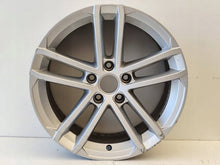 Laden Sie das Bild in den Galerie-Viewer, 1x Alufelge 17 Zoll 5x112 5G0601025AP VW Golf Vii Rim Wheel FEL8170271340ak