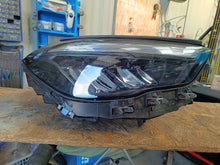 Laden Sie das Bild in den Galerie-Viewer, Frontscheinwerfer Mercedes-Benz W247 A2479066207 LED Rechts Headlight SCH3492510792yp