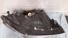Load image into Gallery viewer, Frontscheinwerfer BMW X3 G01 8739654 Vorderseite Scheinwerfer Headlight SCH3842651038kt