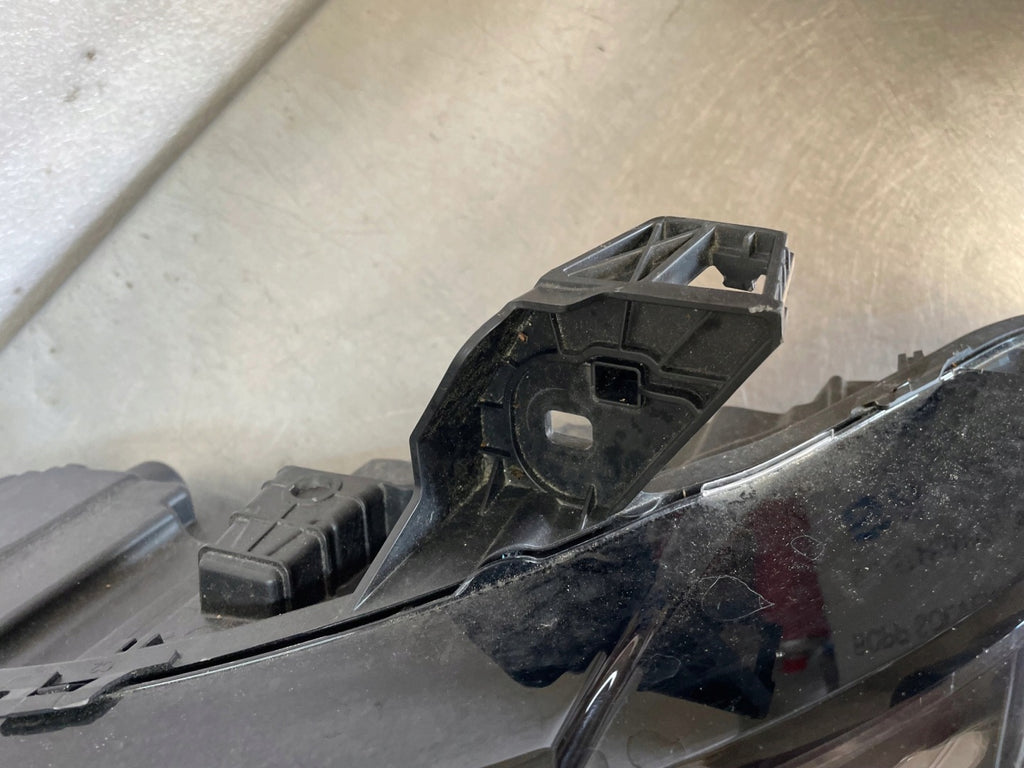 Frontscheinwerfer Renault Master I 260608459R Links Scheinwerfer Headlight SCH5721729052de
