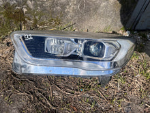 Laden Sie das Bild in den Galerie-Viewer, Frontscheinwerfer Ford Kuga GV41-13D155AJ Ein Stück (Rechts oder Links) SCH2751689877ot