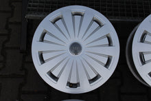 Laden Sie das Bild in den Galerie-Viewer, 4x Alufelge 16 Zoll 7.0" 5x112 35ET 8W0601025 Audi A4 B9 Rim Wheel FEL4116298843qk