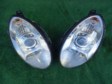Load image into Gallery viewer, Frontscheinwerfer Mercedes-Benz W251 5DV008290-00 Xenon Rechts oder Links SCH2056376102vi