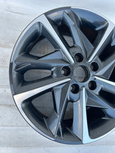 Load image into Gallery viewer, 1x Alufelge 17 Zoll 7.0" 5x114.3 53ET 52910-G4700 Hyundai I30 Iii Rim Wheel FEL8382263197eh