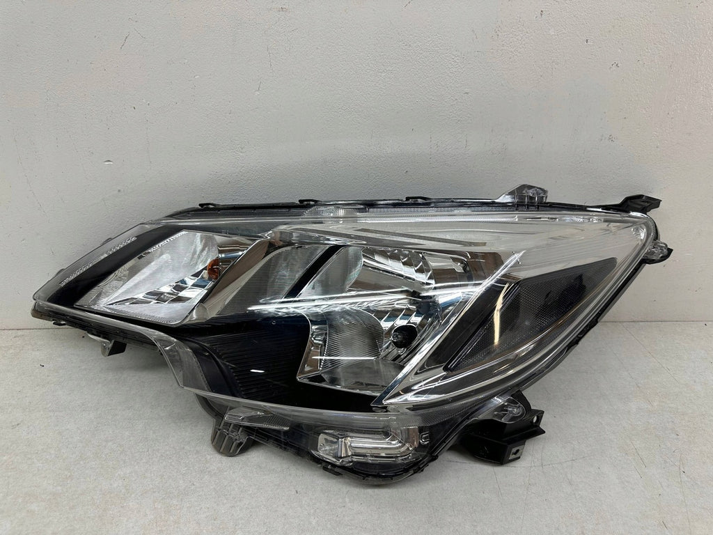 Frontscheinwerfer Mitsubishi Space W Star 8301D445 Ein Stück (Rechts oder Links)