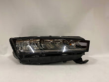 Load image into Gallery viewer, Frontscheinwerfer Skoda Octavia IV 5E4941016 LED Rechts Scheinwerfer Headlight SCH4827696822tb