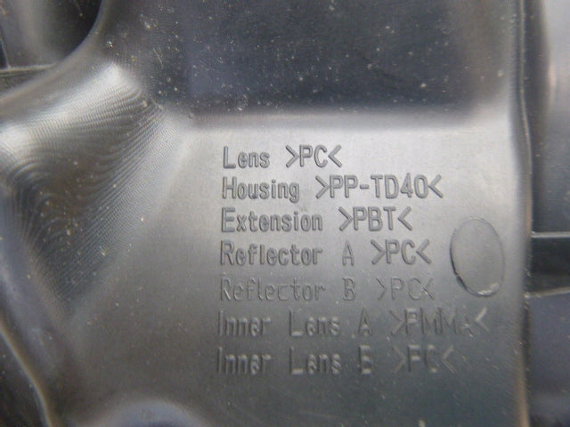 Frontscheinwerfer Toyota Yaris 56300 0104559 LED Ein Stück (Rechts oder Links)