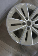 Laden Sie das Bild in den Galerie-Viewer, 1x Alufelge 17 Zoll 7.0" 5x114.3 49ET 403006786R Renault Laguna Megane Scenic FEL5418016084yb