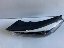 Laden Sie das Bild in den Galerie-Viewer, Frontscheinwerfer Hyundai Tucson 92101D7000 Links Scheinwerfer Headlight