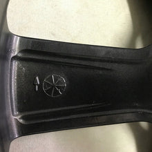 Laden Sie das Bild in den Galerie-Viewer, 1x Alufelge 18 Zoll 7.5&quot; 5x112 8X0601025M Audi Rim Wheel