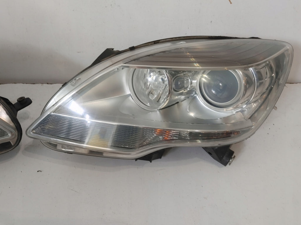 Frontscheinwerfer Mercedes-Benz W251 A2518203661 Xenon Ein Satz Headlight