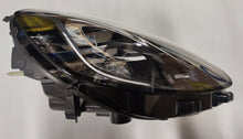 Laden Sie das Bild in den Galerie-Viewer, Frontscheinwerfer Ford Puma 90202258 Full LED Rechts Scheinwerfer Headlight SCH3461951454bx