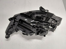 Laden Sie das Bild in den Galerie-Viewer, Frontscheinwerfer Audi A1 82A941033F Full LED Links Scheinwerfer Headlight SCH8964956024vl