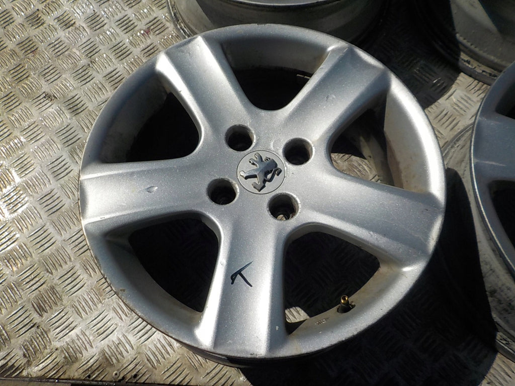 4x Alufelge 16 Zoll 6.5" 4x108 31ET Glanz Silber Peugeot Rim Wheel FEL1961020358av