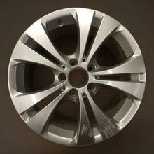 Laden Sie das Bild in den Galerie-Viewer, 1x Alufelge 17 Zoll 7.5&quot; 5x112 52ET Mercedes-Benz W246 Rim Wheel