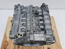 Laden Sie das Bild in den Galerie-Viewer, Motorblock Porsche Cayman 981 MA122C 2.7 2013 Benzin Unkomplett MOT2260117797gw
