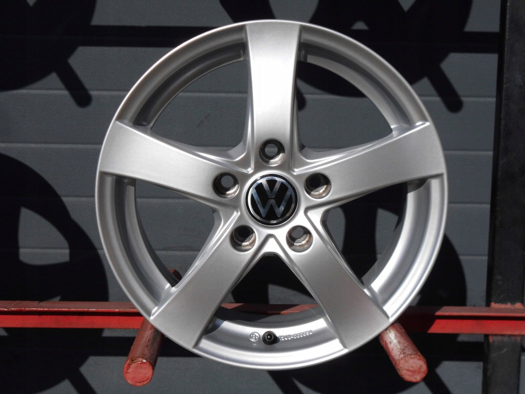 4x Alufelge 15 Zoll 6.0" 5x112 43ET Glanz Silber Seat Leon Octavia III Golf Viii FEL1667635927xs