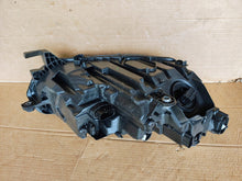 Laden Sie das Bild in den Galerie-Viewer, Frontscheinwerfer Skoda Octavia IV 5E4941015B LED Ein Stück (Rechts oder Links) SCH2687578680uc