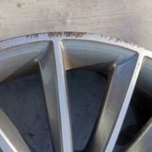 Load image into Gallery viewer, 1x Alufelge 19 Zoll 8.0" 5x112 43 5ET A1564012800 Mercedes-Benz X156 Rim Wheel FEL7245769921ik