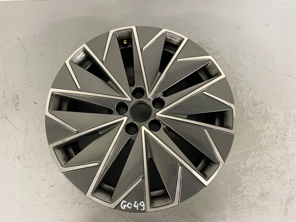 1x Alufelge 17 Zoll 6.5" 5x100 40ET Glanz Schwarz 658601025A Skoda Scala FEL6235816022le