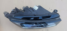 Laden Sie das Bild in den Galerie-Viewer, Frontscheinwerfer Skoda Octavia IV 5E4941016A Rechts Scheinwerfer Headlight SCH7346957249ts
