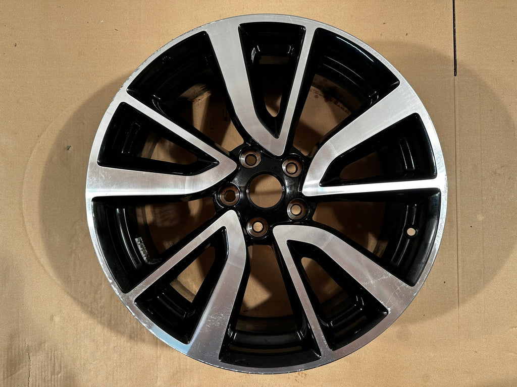 1x Alufelge 19 Zoll 7.0" 5x114.3 40ET 4ES3B Nissan Qashqai J11 Rim Wheel