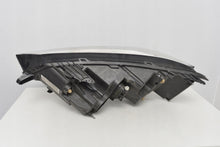 Laden Sie das Bild in den Galerie-Viewer, Frontscheinwerfer Dacia Sandero III 260107978R Rechts Scheinwerfer Headlight